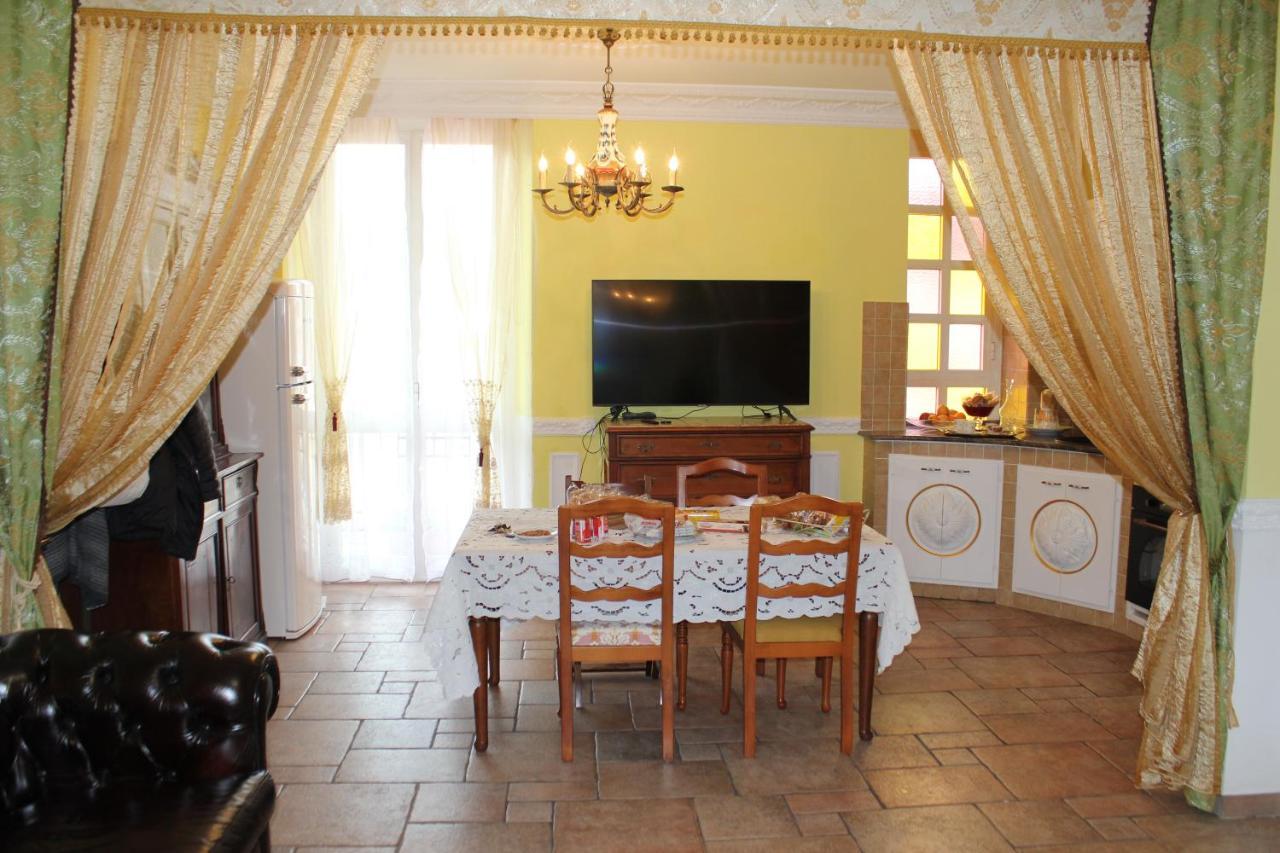Bed And Breakfast Sopranos La Spezia Buitenkant foto